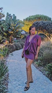 Cristina Ferreira feet photo thumbnail