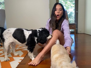 Olivia Munn feet photo thumbnail