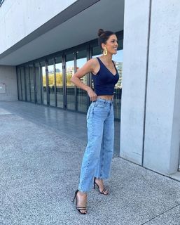 Iris Mittenaere feet photo thumbnail