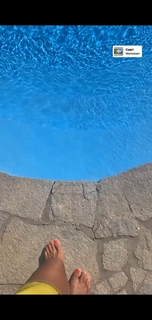 Veronica Maya feet photo thumbnail