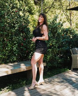 Juliana Salimeni feet photo thumbnail