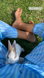 Veronica Maya feet photo thumbnail