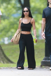 Zoë Kravitz feet photo thumbnail