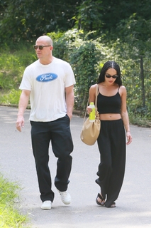 Zoë Kravitz feet photo thumbnail