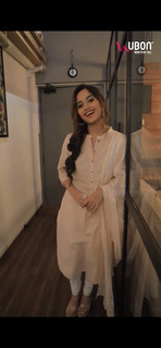 Jannat Zubair Rahmani feet photo thumbnail