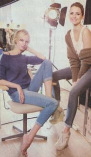 Karolina Kurkova feet photo thumbnail