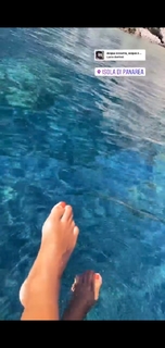 Veronica Maya feet photo thumbnail