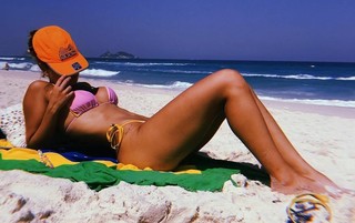 Giovanna Lancellotti feet photo thumbnail