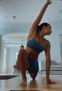 Draya Michele feet photo thumbnail