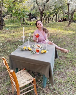 Kelly Brook feet photo thumbnail