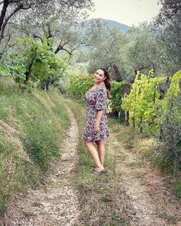 Kelly Brook feet photo thumbnail
