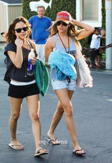 Ashley Tisdale feet photo thumbnail