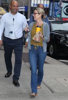 Amy Robach feet photo thumbnail