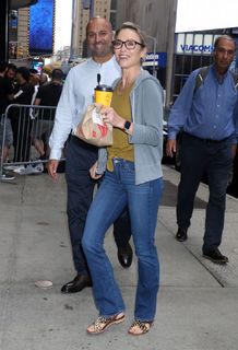 Amy Robach feet photo thumbnail