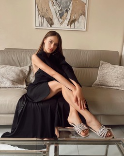 Xenia Tchoumitcheva feet photo thumbnail