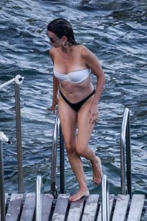 Penélope Cruz feet photo thumbnail