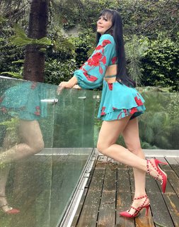 Maribel Guardia feet photo thumbnail