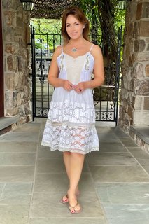Lisa Robertson feet photo thumbnail