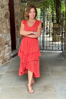 Lisa Robertson feet photo thumbnail