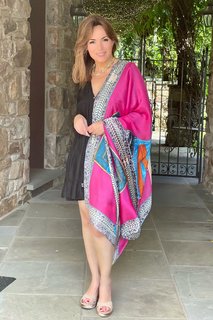 Lisa Robertson feet photo thumbnail