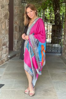 Lisa Robertson feet photo thumbnail