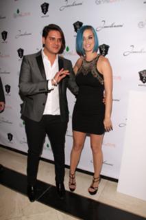 Katy Perry feet photo thumbnail