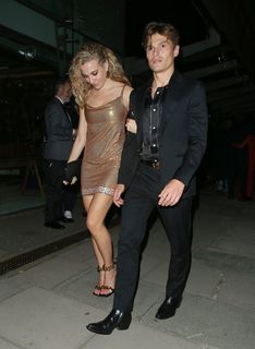 Pixie Lott feet photo thumbnail
