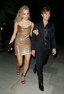 Pixie Lott feet photo thumbnail