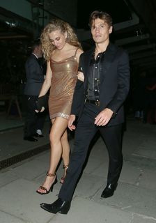 Pixie Lott feet photo thumbnail