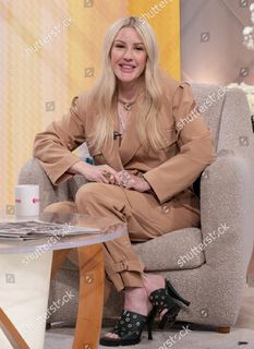 Ellie Goulding feet photo thumbnail