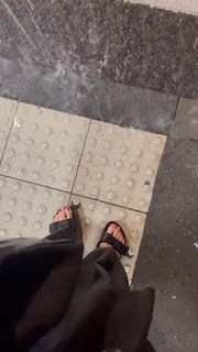 Zoey Deutch feet photo thumbnail