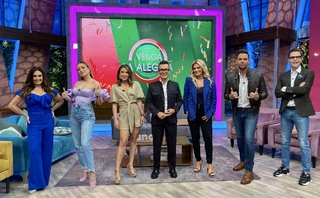 Laura González feet photo thumbnail