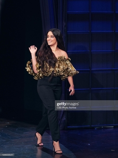 Camila Cabello feet photo thumbnail