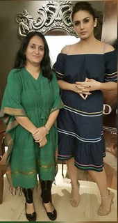 Huma Qureshi feet photo thumbnail