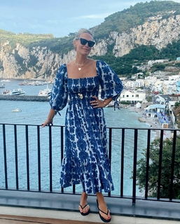 Molly Sims feet photo thumbnail