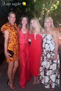 Molly Sims feet photo thumbnail