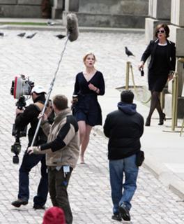 Rosamund Pike feet photo thumbnail