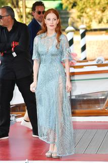 Jessica Chastain feet photo thumbnail
