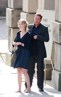Rosamund Pike feet photo thumbnail