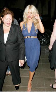 Jessica Simpson feet photo thumbnail