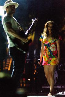 Lana Del Rey feet photo thumbnail