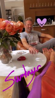 Brooke Burke feet photo thumbnail