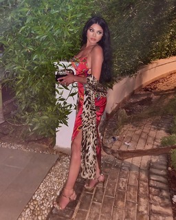 Haifa Wehbe feet photo thumbnail