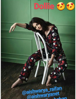 Aishwarya Rai Bachchan feet photo thumbnail