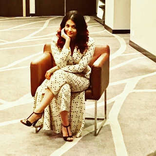 Aishwarya Rai Bachchan feet photo thumbnail