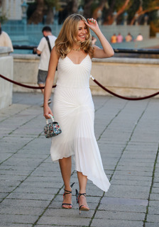 Pixie Lott feet photo thumbnail