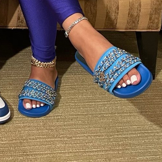 Nicki Minaj feet photo thumbnail