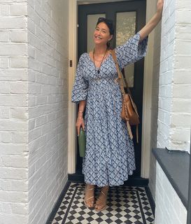 Lisa Snowdon feet photo thumbnail