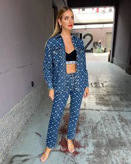 Chiara Ferragni feet photo thumbnail