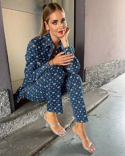 Chiara Ferragni feet photo thumbnail
